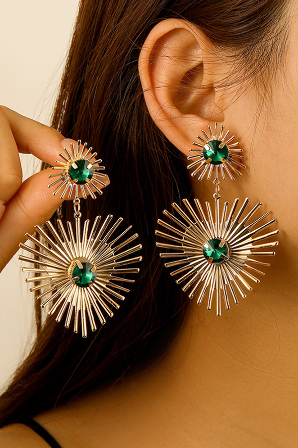 Exaggerated Emerald Rhinestone Line Metal Earrings | Consonak