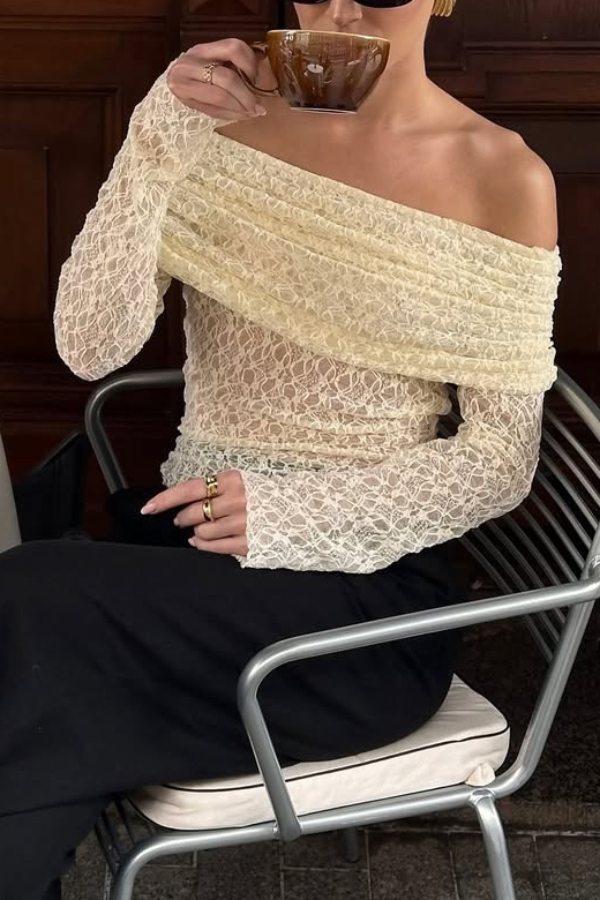 Solid Color Off-shoulder Long-sleeved Elegant Slim-fit Lace Top | Consonak