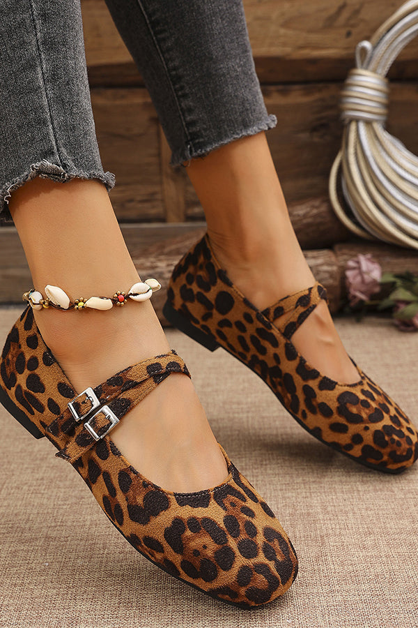 Fashionable Buckled Suede Round Toe Casual Shoes | Consonak