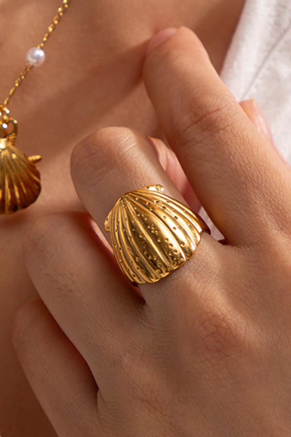 Fashionable and Luxurious Gold Shell Open Ring-consonak