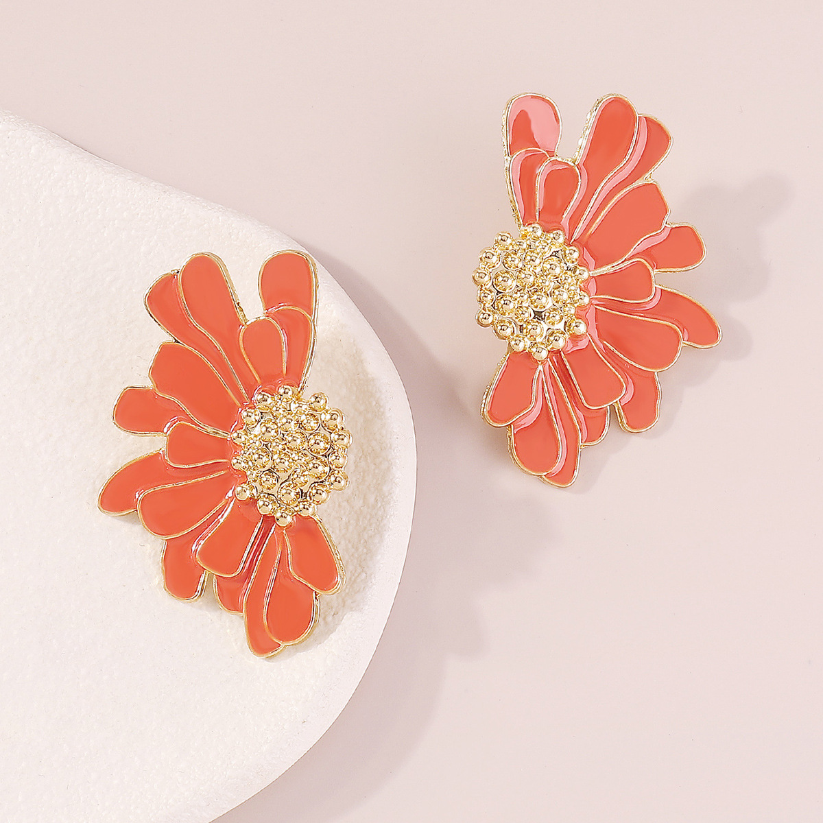 Retro Alloy Floral Pattern Earrings-consonak