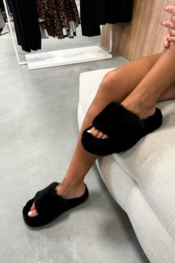 Casual Thick Sole Juwai Plush Slippers-consonak