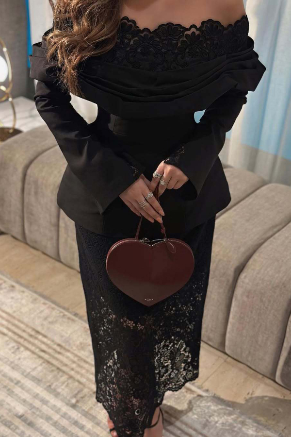 Elegant Patchwork Lace Off-shoulder Pleated Long-sleeved Slim-fit Midi Dress-consonak