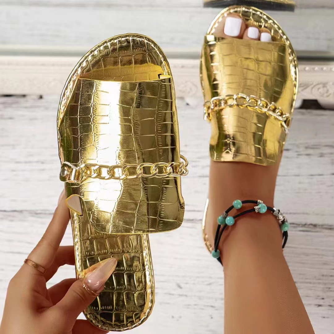 Casual Flat Beach Sandals with Chain Accessories | Consonak