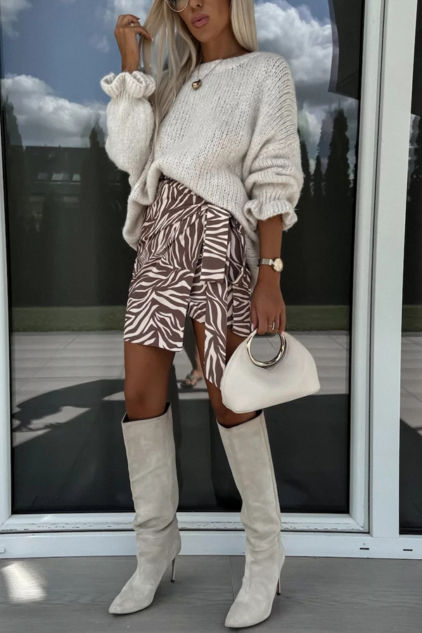 Solid Color Round Neck Ruffled Long Sleeve Knitted Sweater-consonak