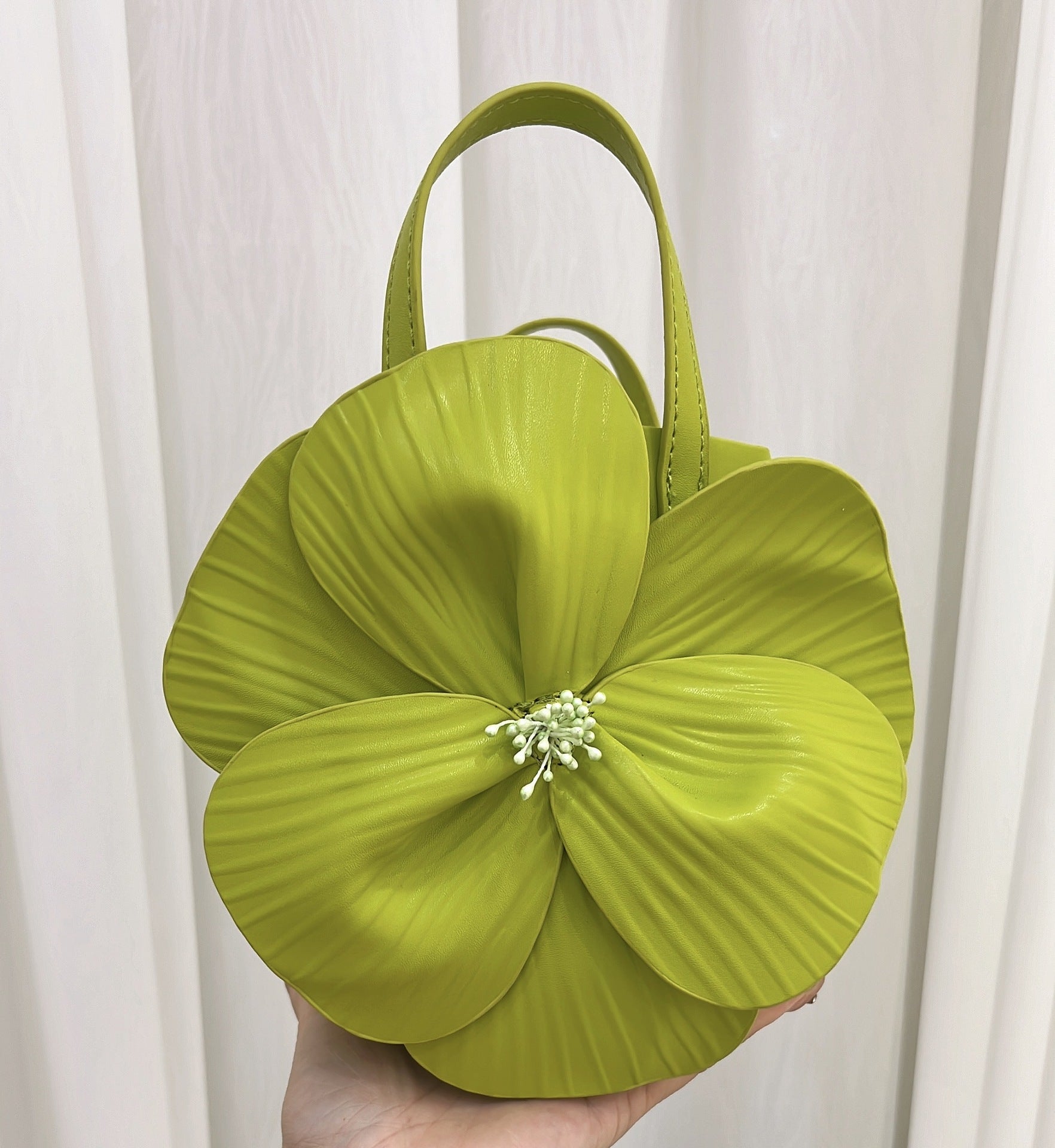 Fashionable 3D Petal Flower Solid Color Collar Handbag (including Lining)-consonak