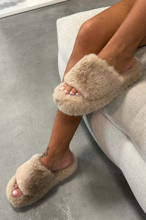 Casual Thick Sole Juwai Plush Slippers-consonak