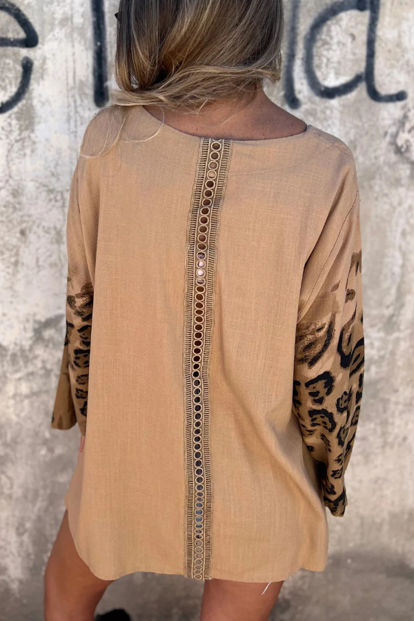 Leopard Print Loose-fitting Round Neck Long-sleeved Casual Top-consonak
