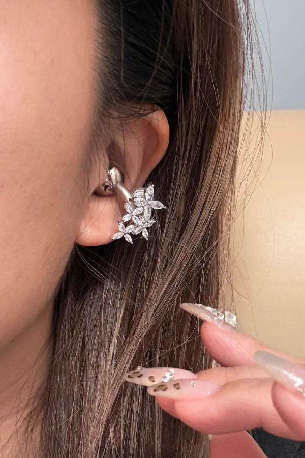 Exquisite Four-pointed Star-shaped Zircon Headphone Clip