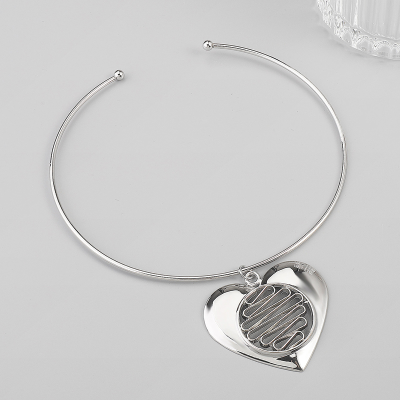 Hollow Love Metal Style Simple Necklace-consonak