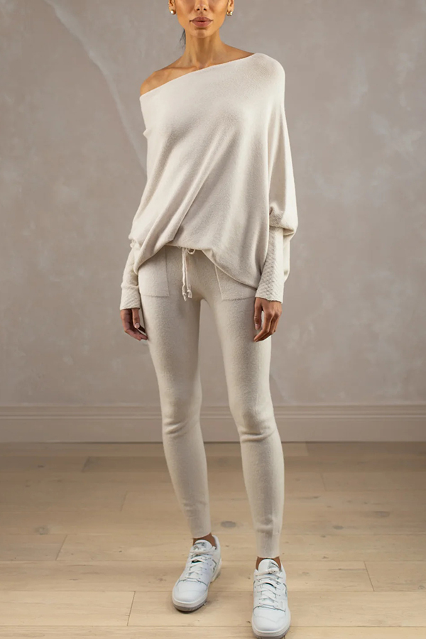 Solid Color Round Neck Long Sleeve Loose Knitted Sweater-consonak