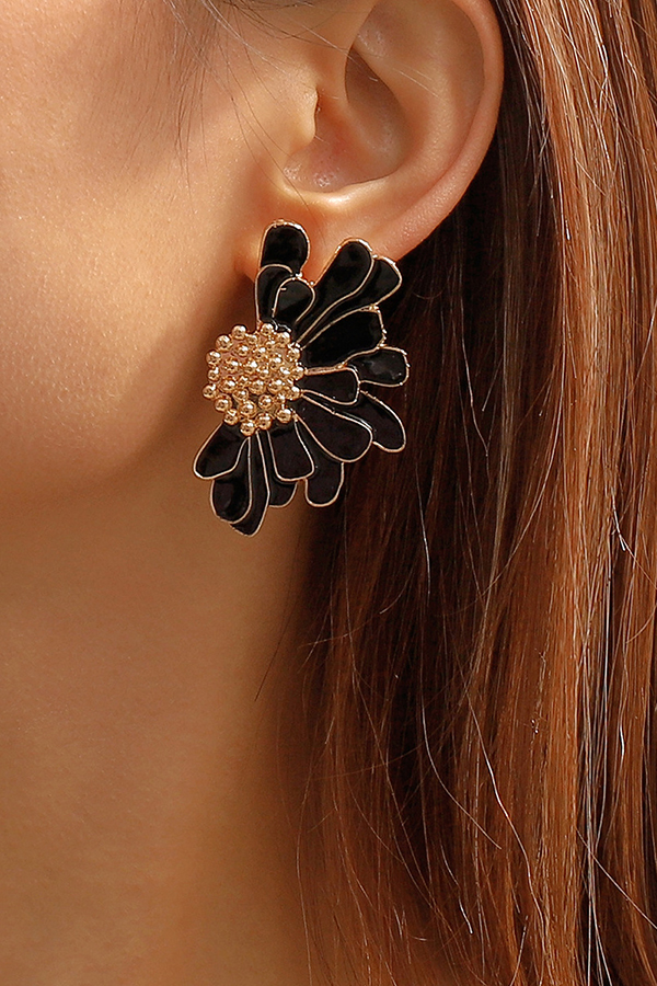 Retro Alloy Floral Pattern Earrings-consonak