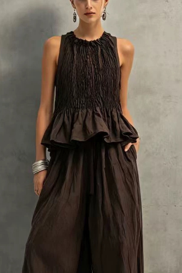 Retro-style pleated sleeveless top and wide-leg pants set | Consonak