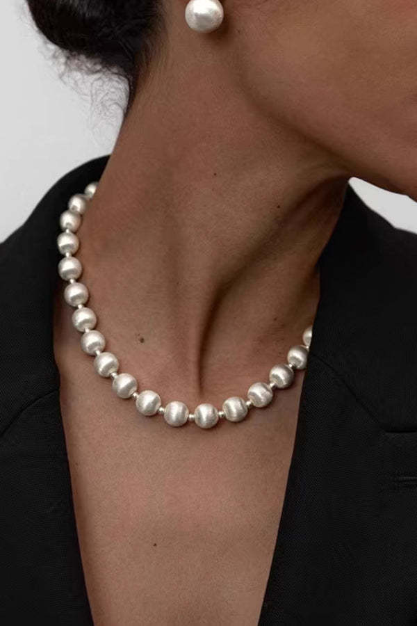 Fashionable Round Beaded Brushed Necklace-consonak