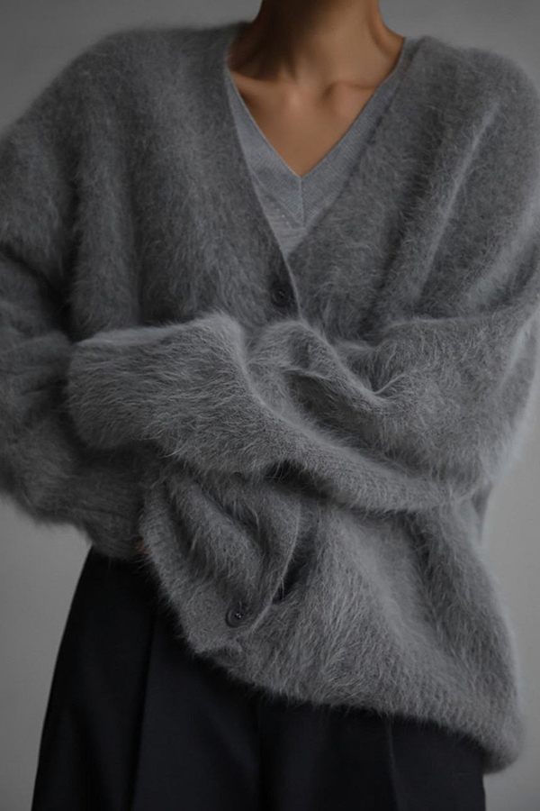 Solid Color Loose V-neck Long-sleeved Lazy Knitted Cardigan-consonak