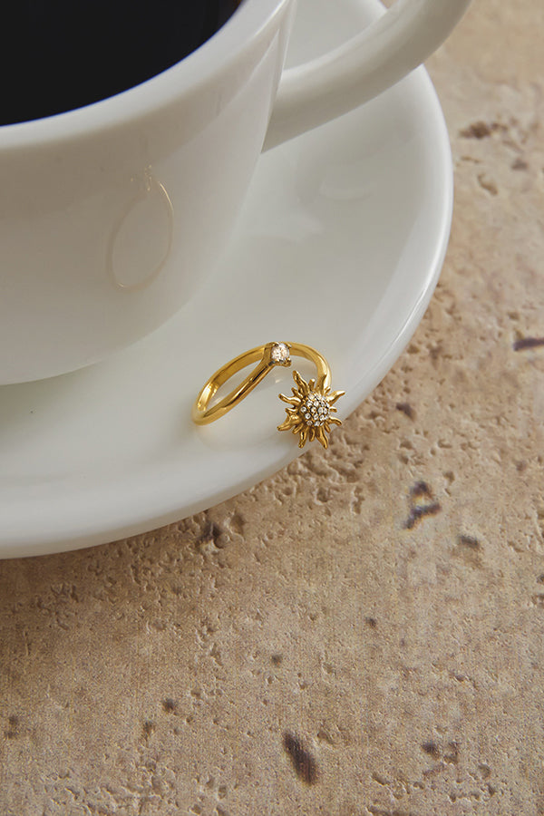 Fashionable Zircon Sun-shaped Stainless Steel Ring-consonak