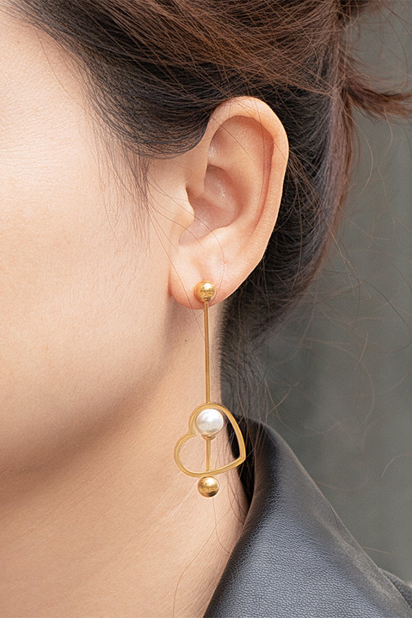 18K Gold Titanium Steel Heart-shaped Peach Heart Pearl Earrings-consonak
