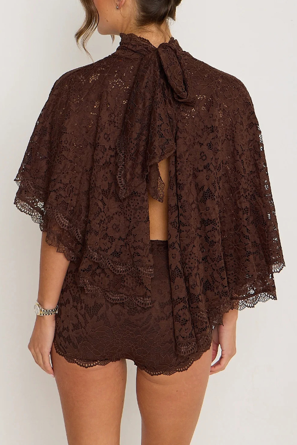 Stylish Openwork Lace Loose Top and Side Zipper Slim-fit Shorts Set | Consonak