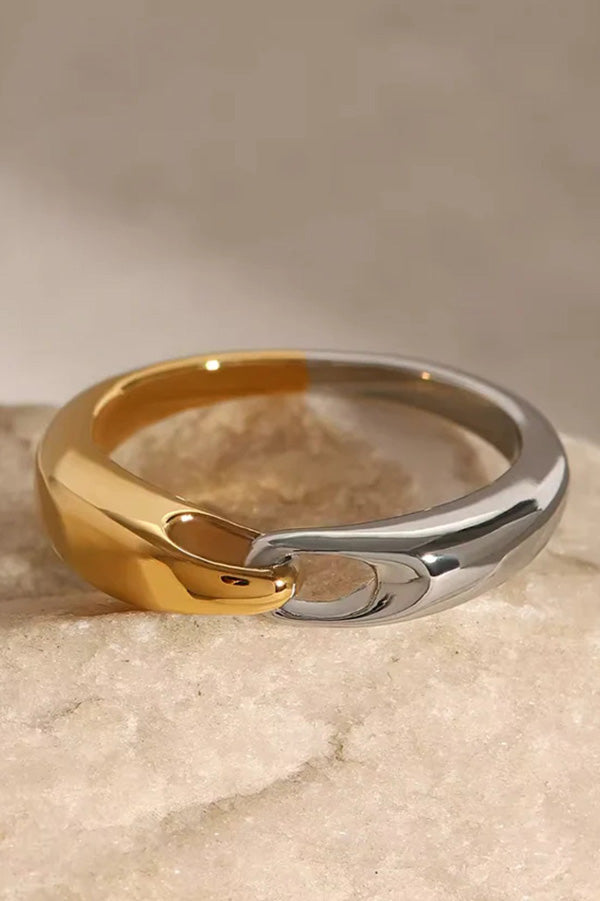 Fashionable Gold and Silver Color Matching Stainless Steel Simple Ring-consonak