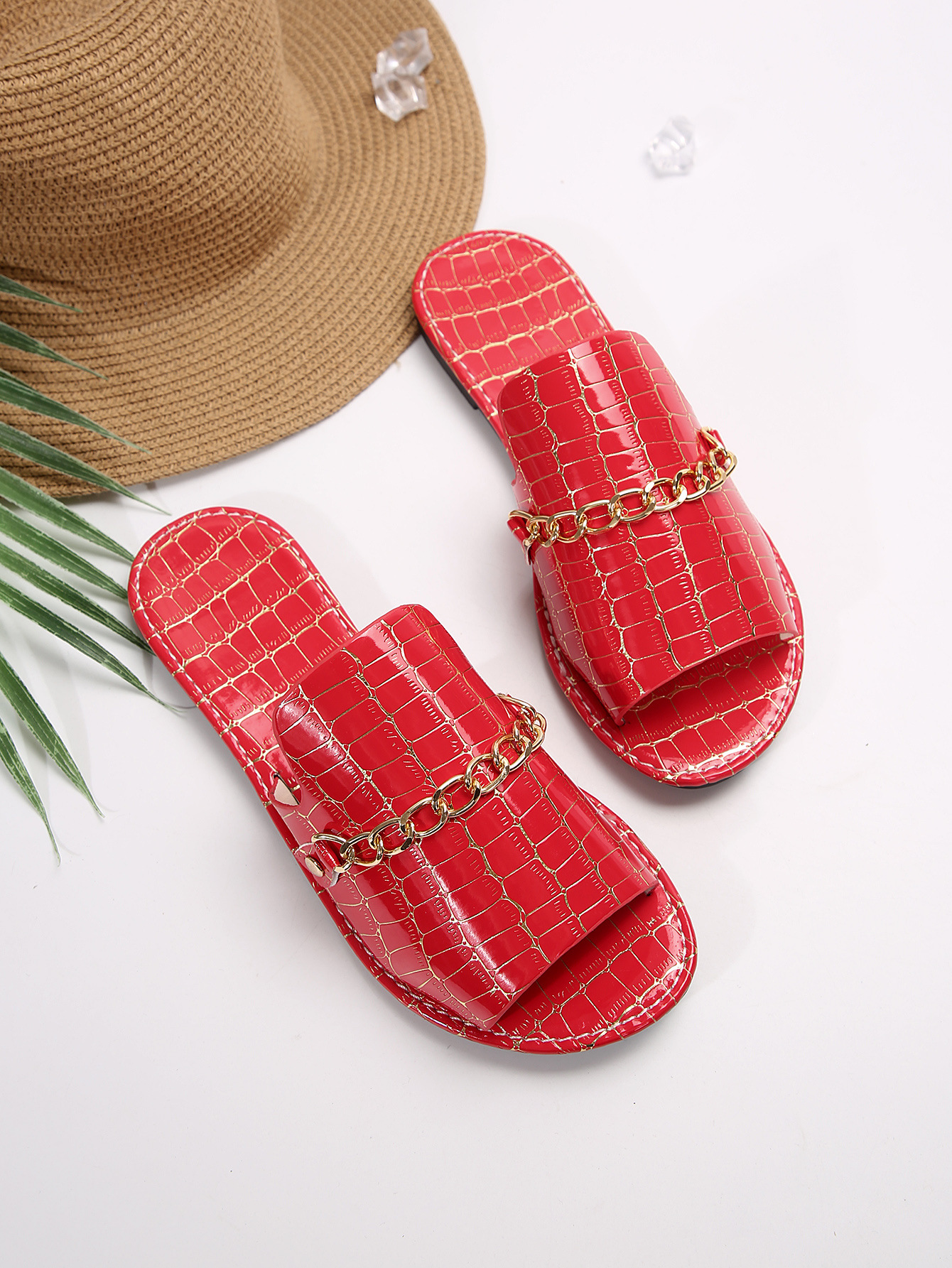 Casual Flat Beach Sandals with Chain Accessories | Consonak
