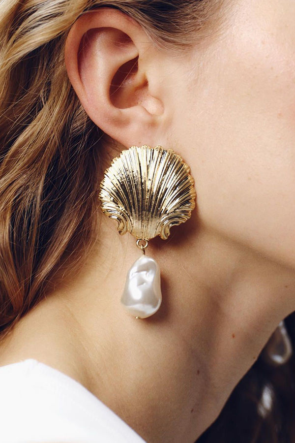 Fashionable Light Luxury Alloy Scallop Imitation Pearl Earrings-consonak