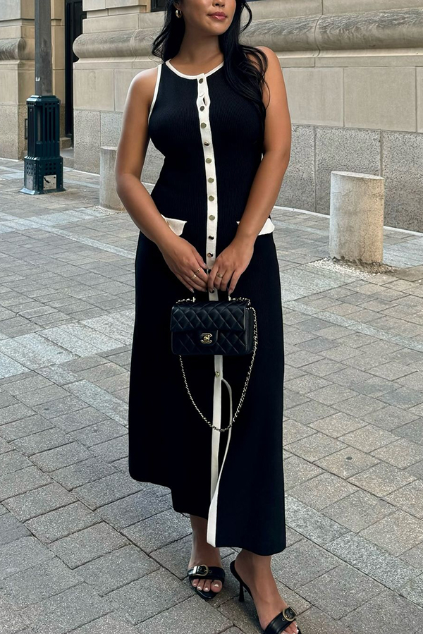 Elegant Slim Fit Crew Neck Buttoned Sleeveless Knit Midi Dress-consonak