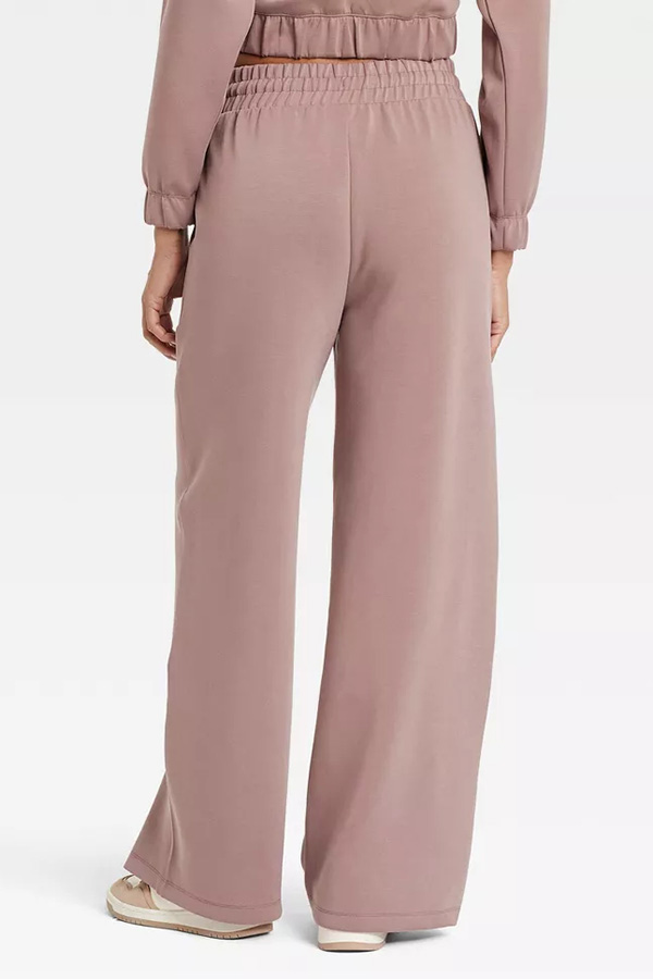 Airy Sleek Full Zip Jacket and High Rise Elastic Waist Pocket Wide Leg Sweatpants Set-consonak