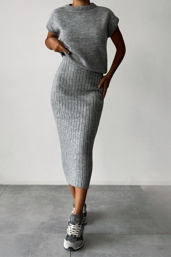 Triko Knit Short Sleeve Sweater and Stretch Ribbed Midi Skirt Set-consonak