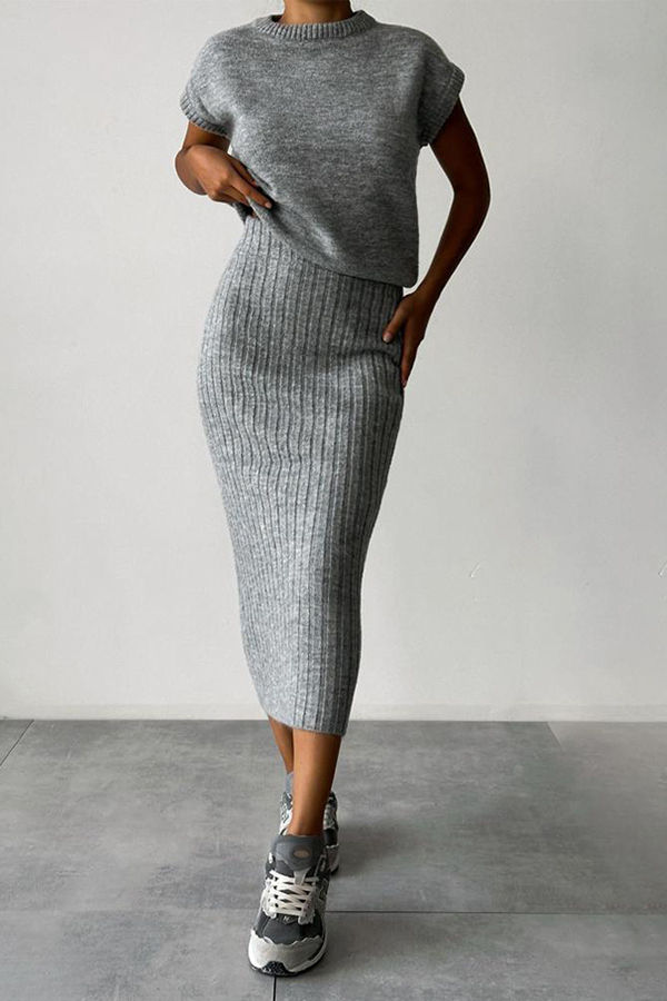 Triko Knit Short Sleeve Sweater and Stretch Ribbed Midi Skirt Set-consonak
