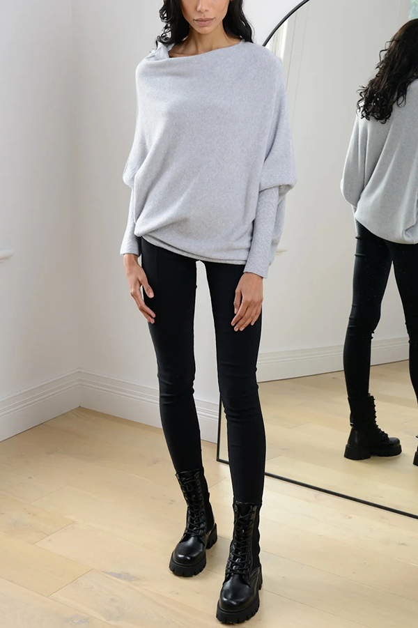 Solid Color Round Neck Long Sleeve Loose Knitted Sweater-consonak