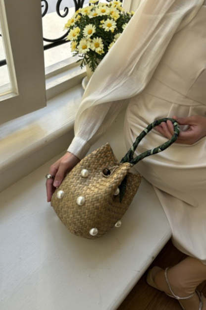 Fashionable Straw Pearl Embellished Bucket Bag-consonak