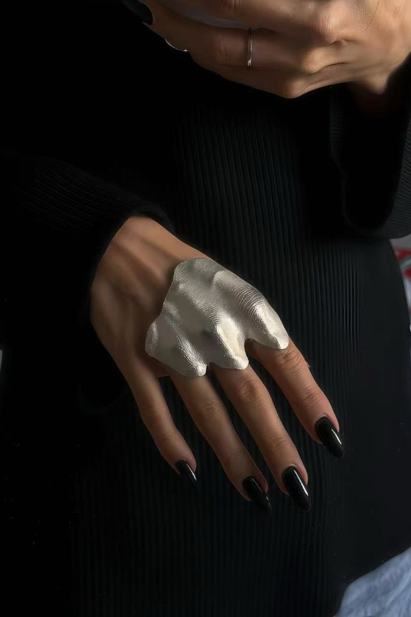 Fashionable Irregular Pleated Metal Ring | Consonak