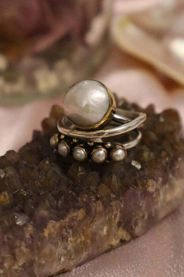 Vintage Pearl Open Ring-consonak