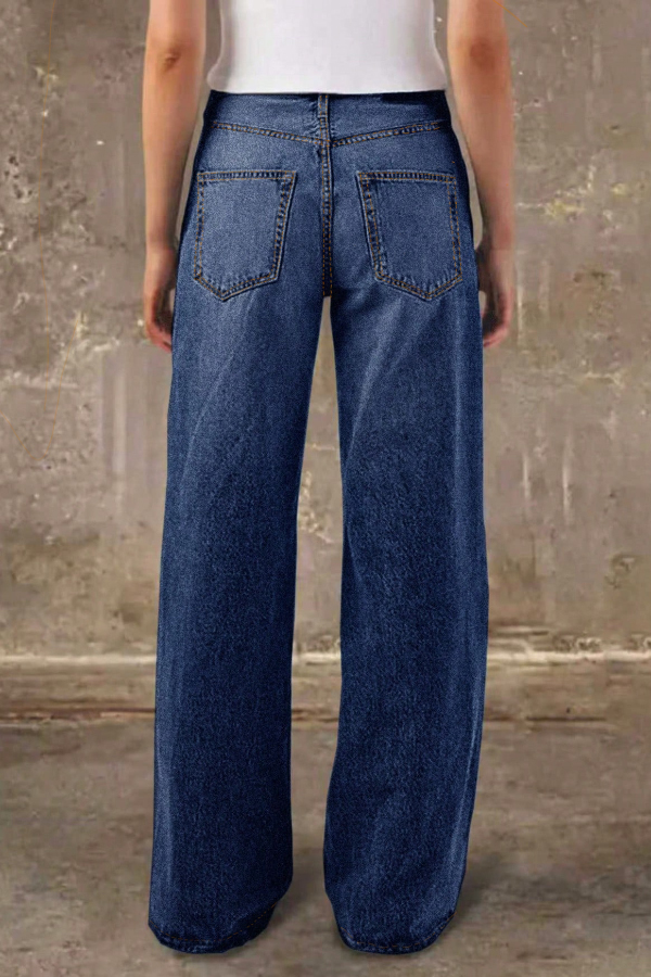 Stylish Casual Pocket Loose Straight Leg Jeans