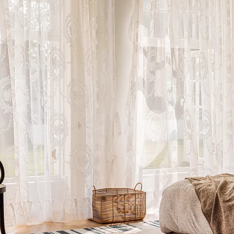 Dreamy sun protection and insulation curtains, living room curtains that are translucent but not transparent, French cream colored light luxury bay window partitions, new style