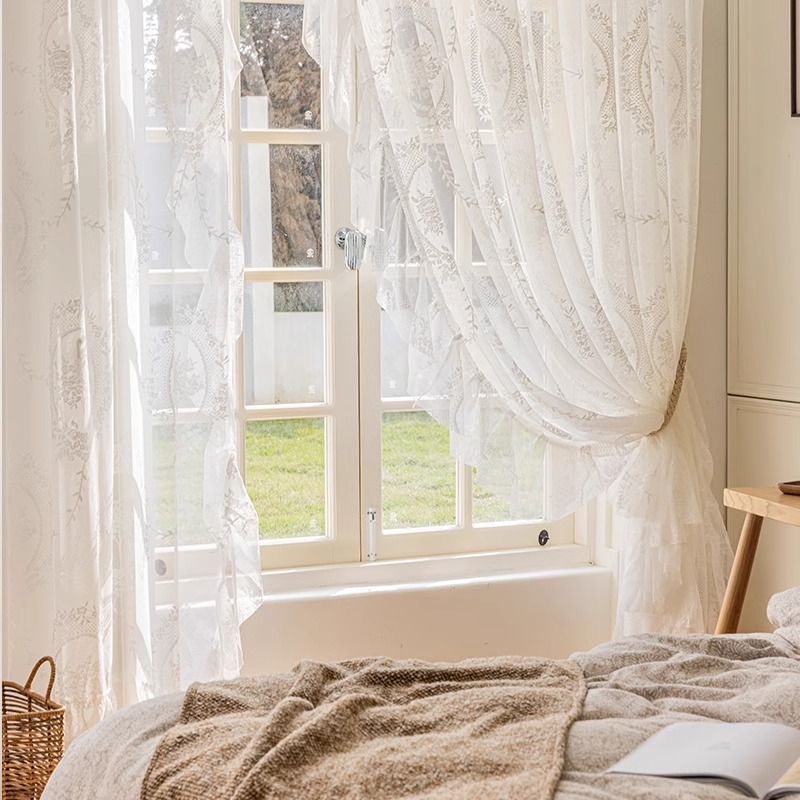 Dreamy sun protection and insulation curtains, living room curtains that are translucent but not transparent, French cream colored light luxury bay window partitions, new style