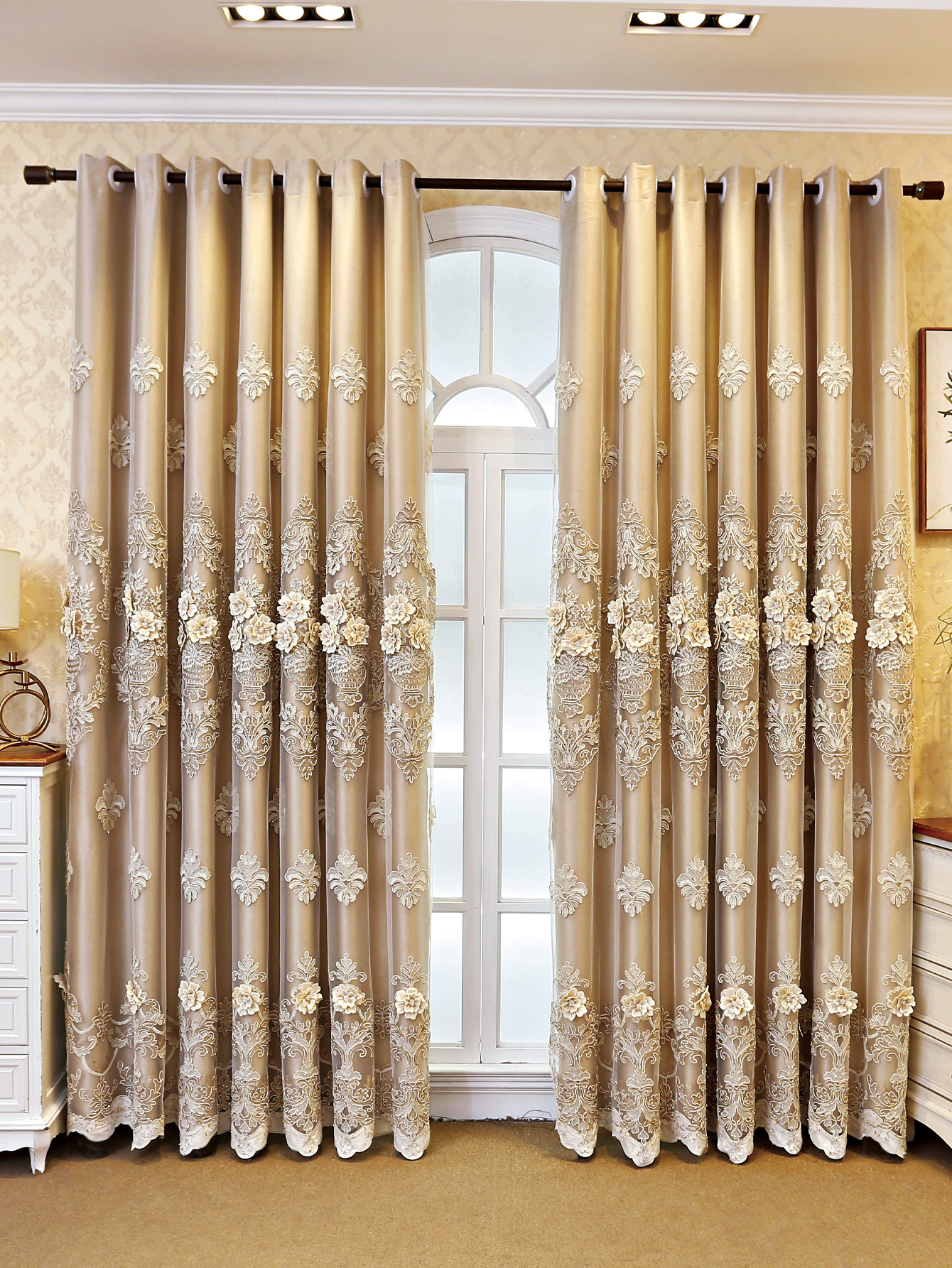 1 piece of European gold high-end relief embroidered window screen, finished fabric and screen integrated, simple living room, bedroom, double-layer blackout curtain