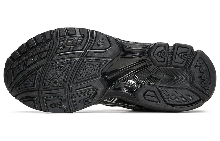 Kayano 14 'Noir Pure Silver'
