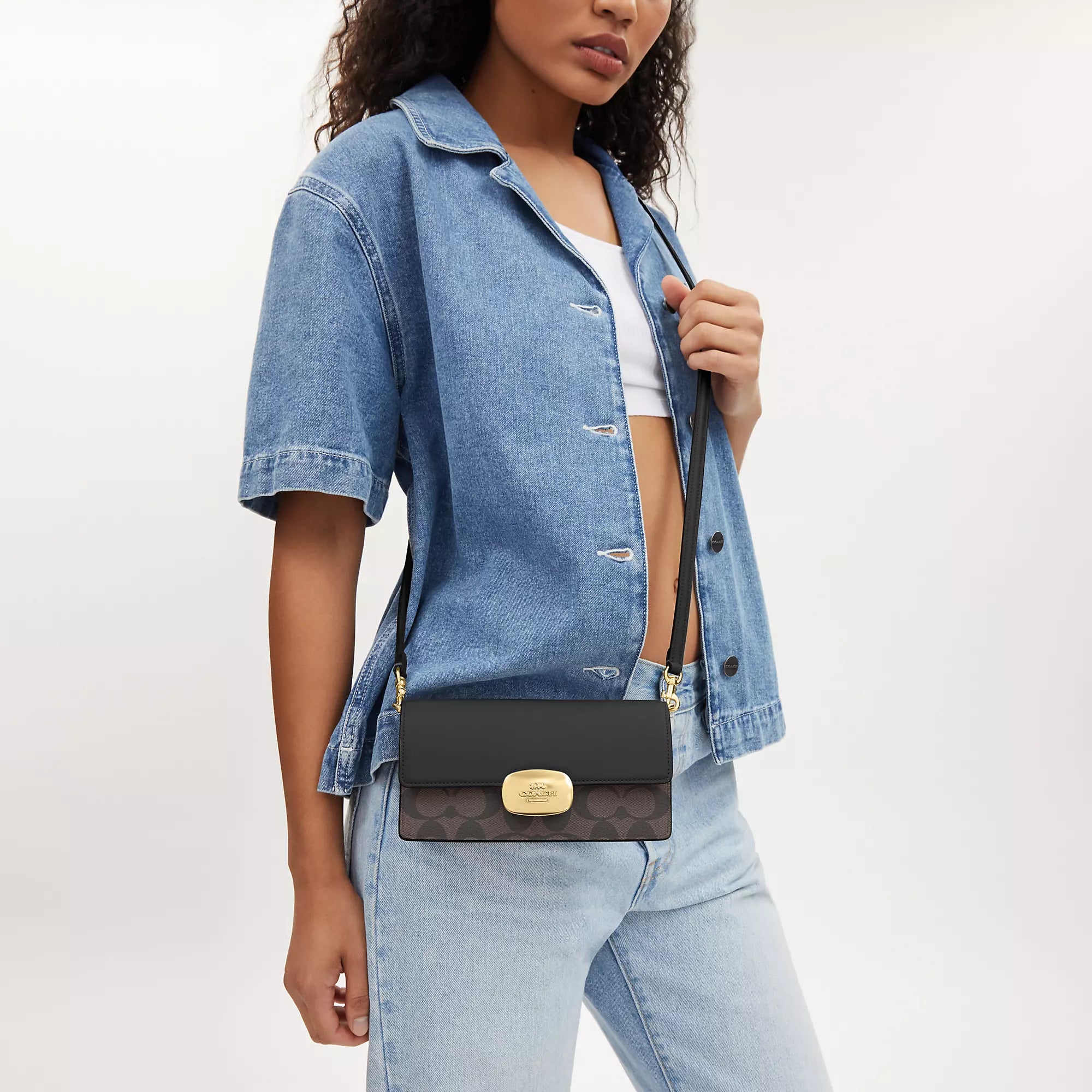 Cotthhach Outlet Eliza Small Flap Crossbody In Signature Canvas