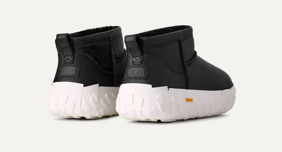 UtthhGG  Men's Classic Ultra Mini Wrap Tech Noir