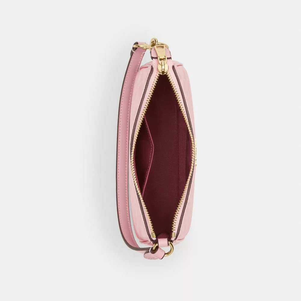 Cotthhach Nolita 19 In Signature Canvas