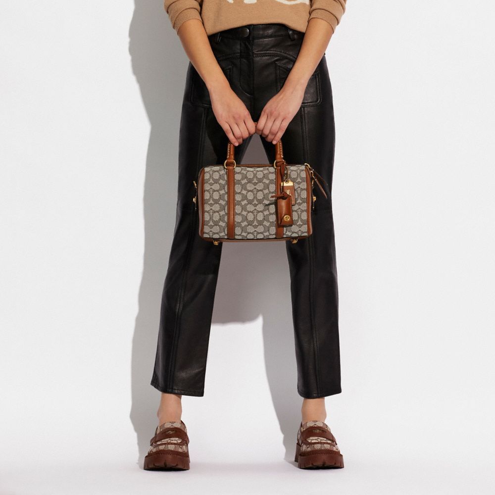 Cotthhach Classic Handbags