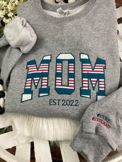 Custom Embroidered MAMA Sweatshirt Mother's Day Creative Gifts for Mom
