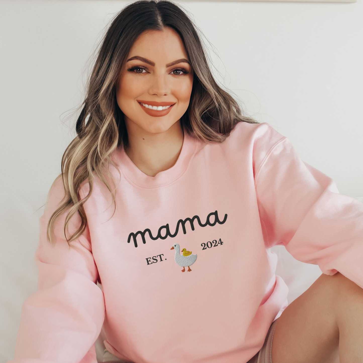 Custom Mama Duck Sweatshirt Mama Est Year Crewneck Mother‘Day