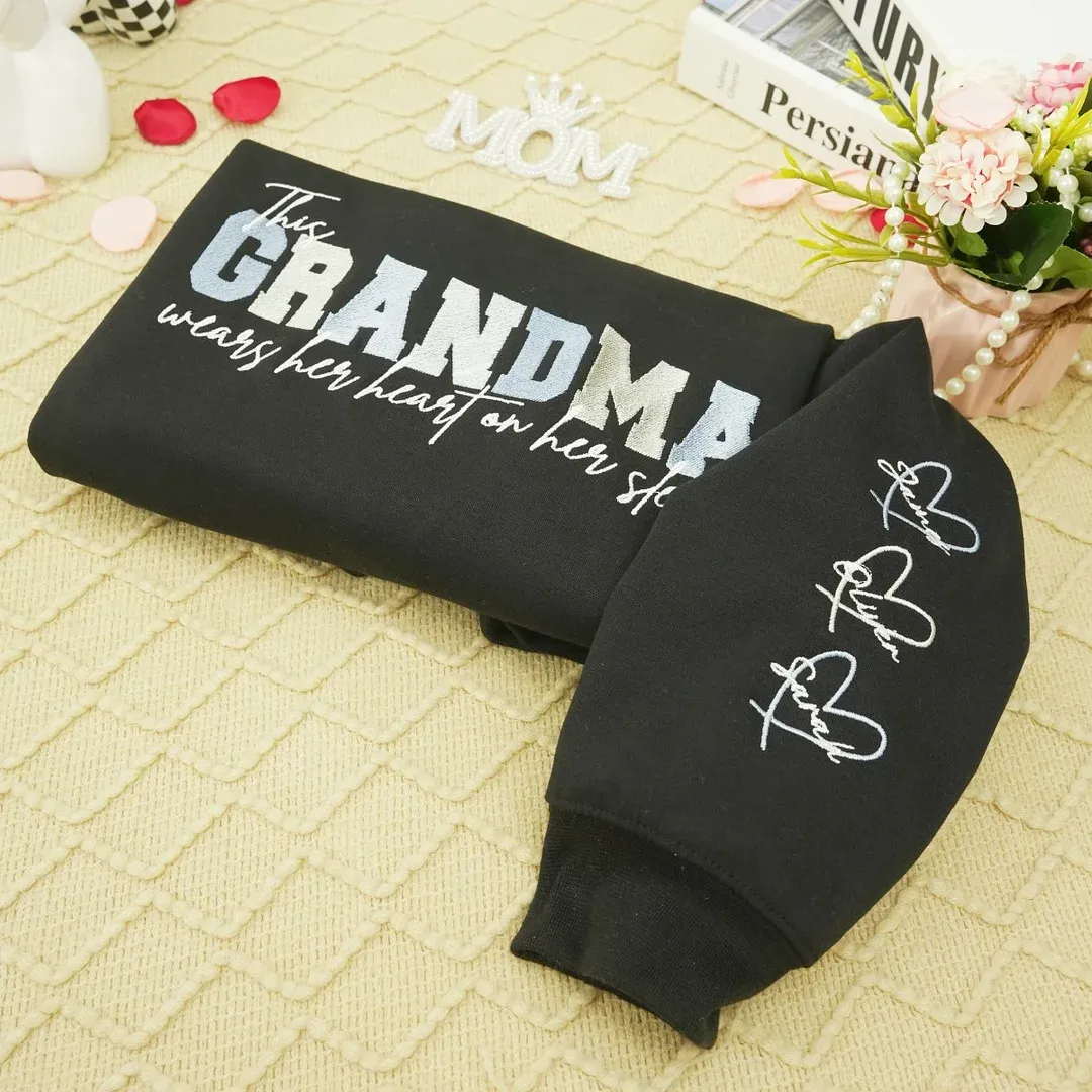 Personalized Heart on Sleeve Embroidered Sweatshirt-A Thoughtful Gift for Mom & Grandma 