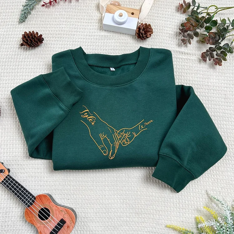 Personalized Mom Hands Embroidered Sweatshirt, Handprint with Kids Names Embroidered T-shirt Hoodie