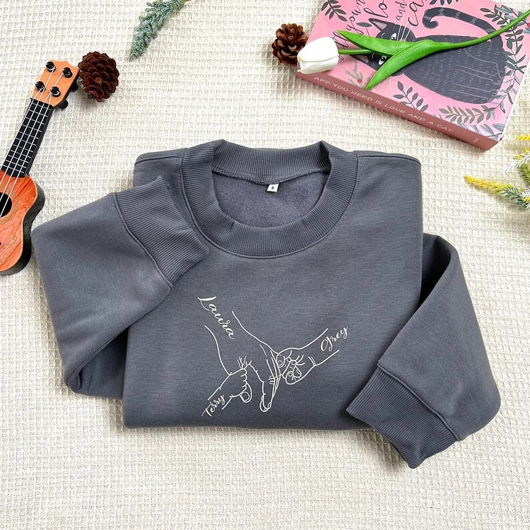 Personalized Mom Hands Embroidered Sweatshirt, Handprint with Kids Names Embroidered T-shirt Hoodie