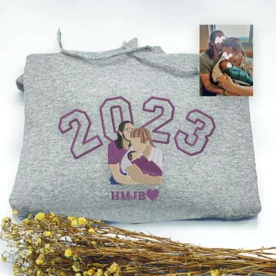 Custom Family Photo Portrait Embroidered Sweatshirt, Daddy Est Hoodie, Portrait from Photo, Custom Father/Mother Gift