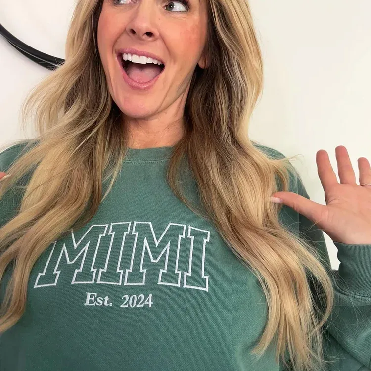 Custom Mom Embroidered Sweatshirt With Child's Name On The Sleeve Mother's Day Gift For Mom From Daughter