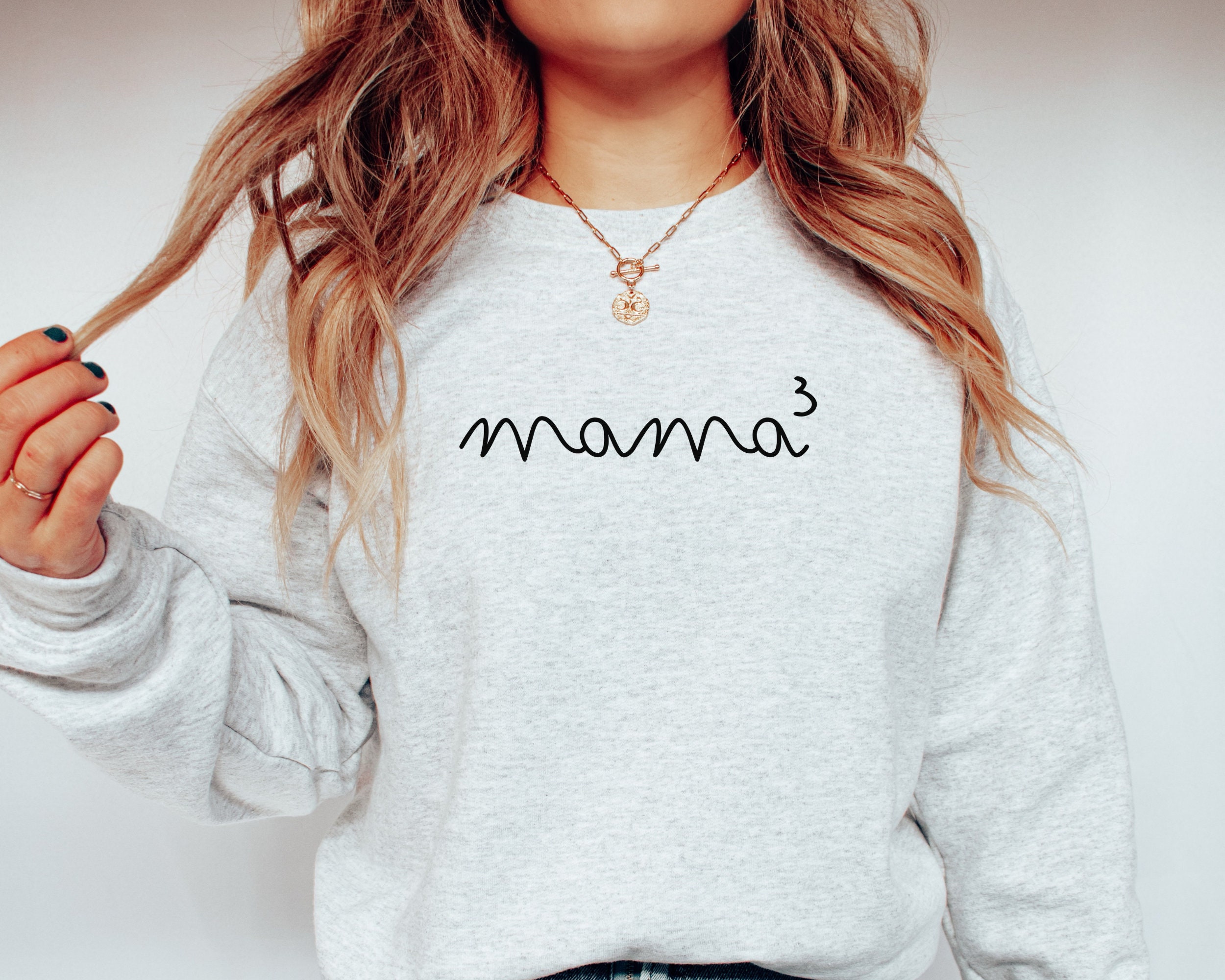 Customized 3 kids mom sweatshirts, gifts for the third baby, customized mom sweatshirts with the number of kids' names